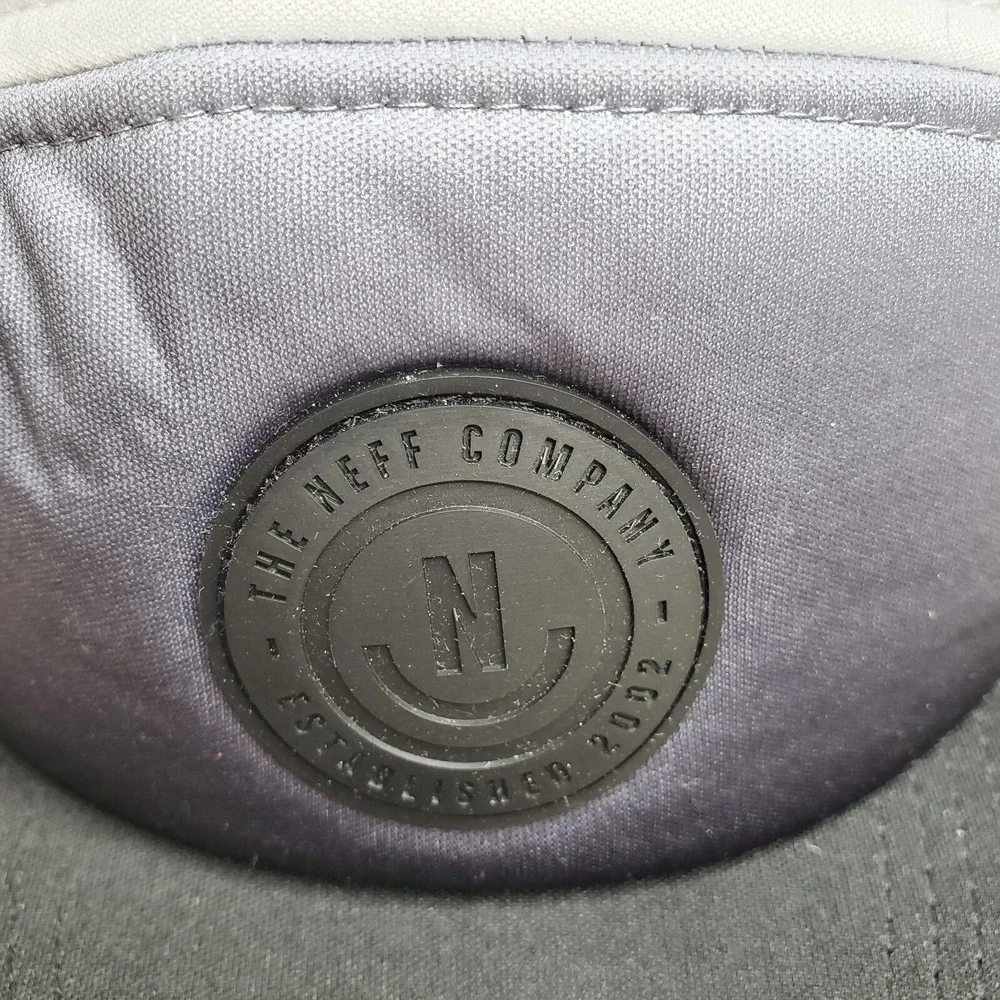 The NEFF COMPANY trucker Hat Foam Front Snapback‎ Mesh Back Ombre